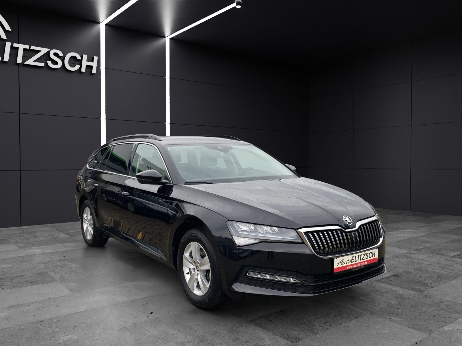 Fahrzeugabbildung SKODA Superb Combi TDI Ambition DSG LED Navi AID ACC R