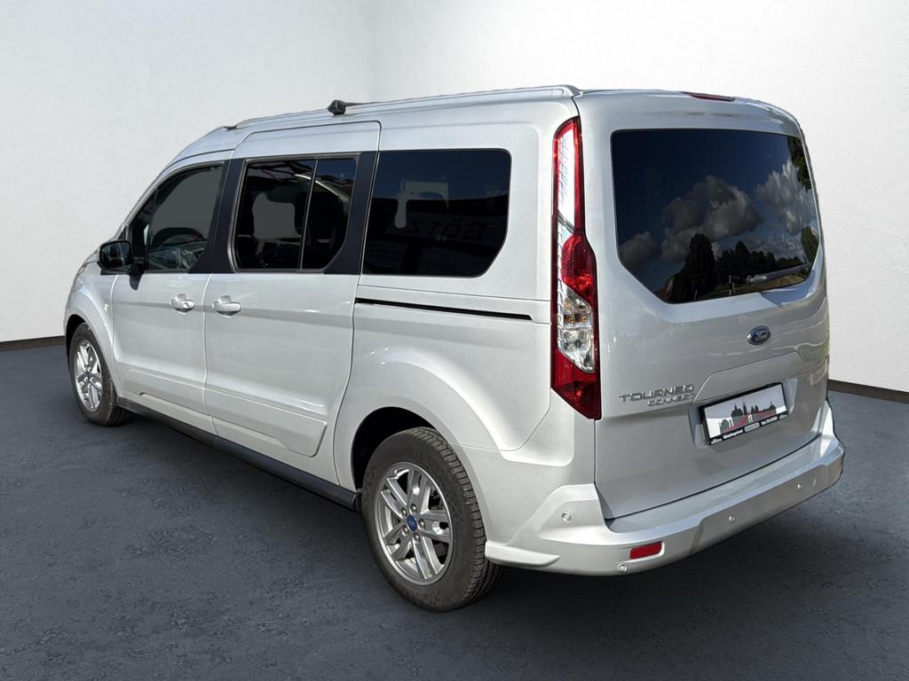 Ford Grand Tourneo