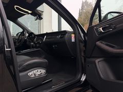 PORSCHE Macan GTS / 360°KAMERA / BOSE / PANORAMA PORSCHE Macan GTS / 360°KAMERA / BOSE / PANORAMA