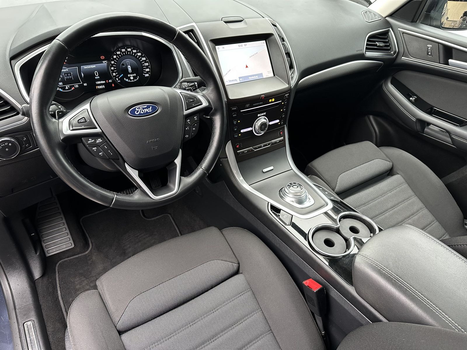 Fahrzeugabbildung Ford Galaxy 2.0 EB Aut. Titanium NAV+LED+PANORAMA+AHK