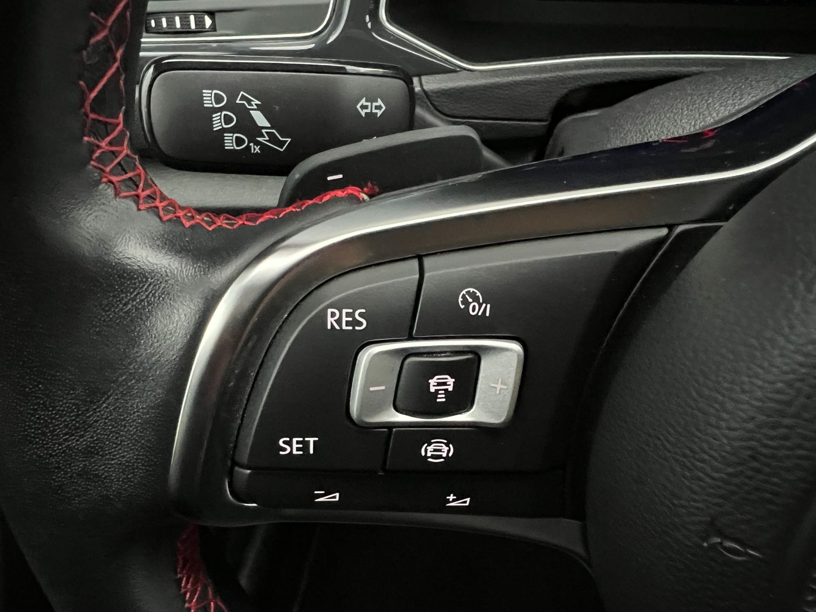 Fahrzeugabbildung Volkswagen T-Roc Sport 2.0 TSI DSG 4MOTION *Standhzg.,Activ