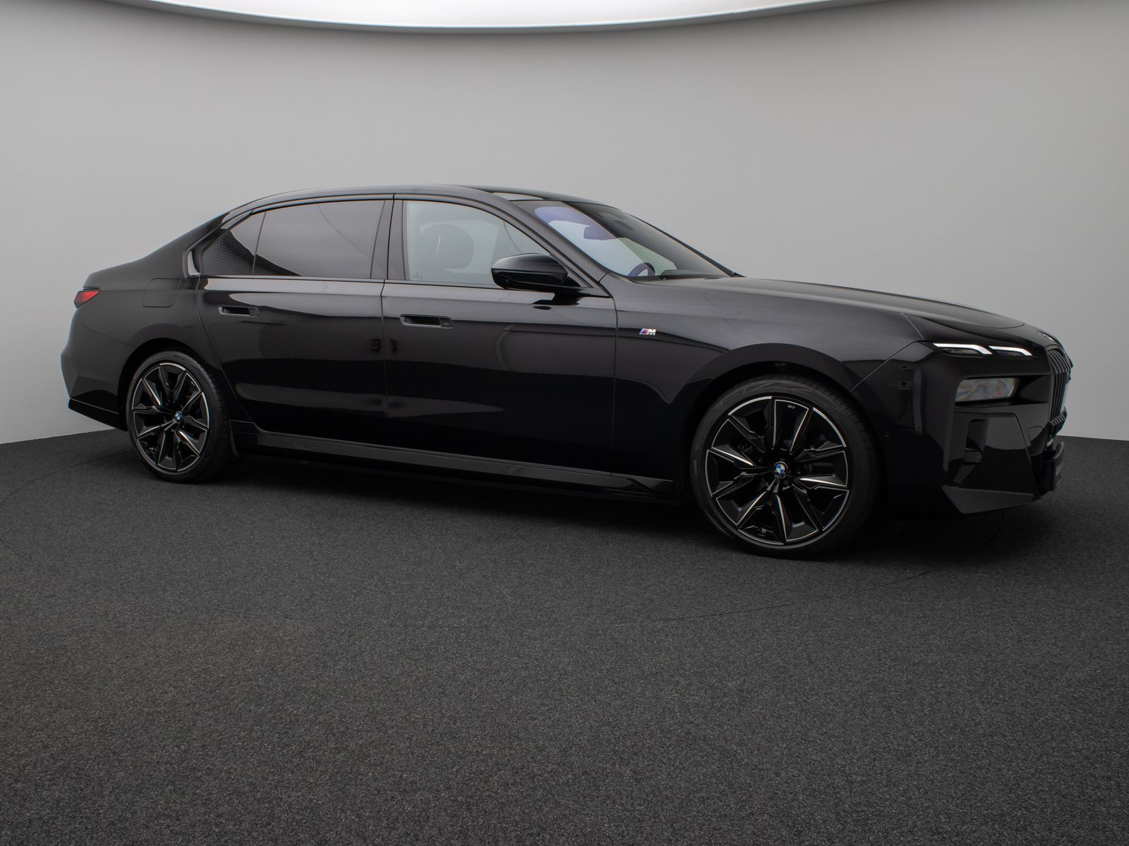 Fahrzeugabbildung BMW i7 xD60 M-Sport HUD Pano 360°Massage ACC Soft 21