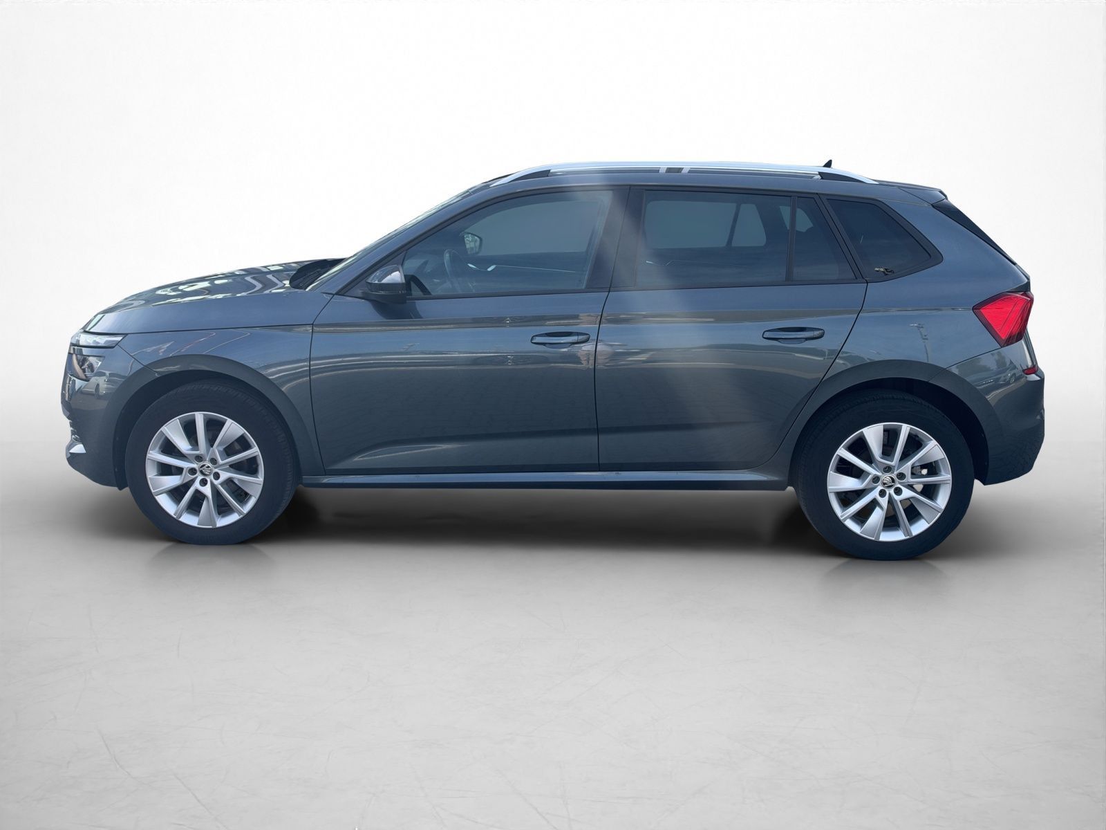 Skoda Kamiq 1.5 TSI STYLE*AHK*LED*KAMERA*KESSY*SHZ*NAV imagem 3