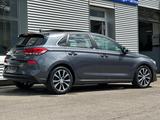Hyundai i30 1,4 AT SONDERPREIS 15.08 - Hyundai i30 in Mannheim