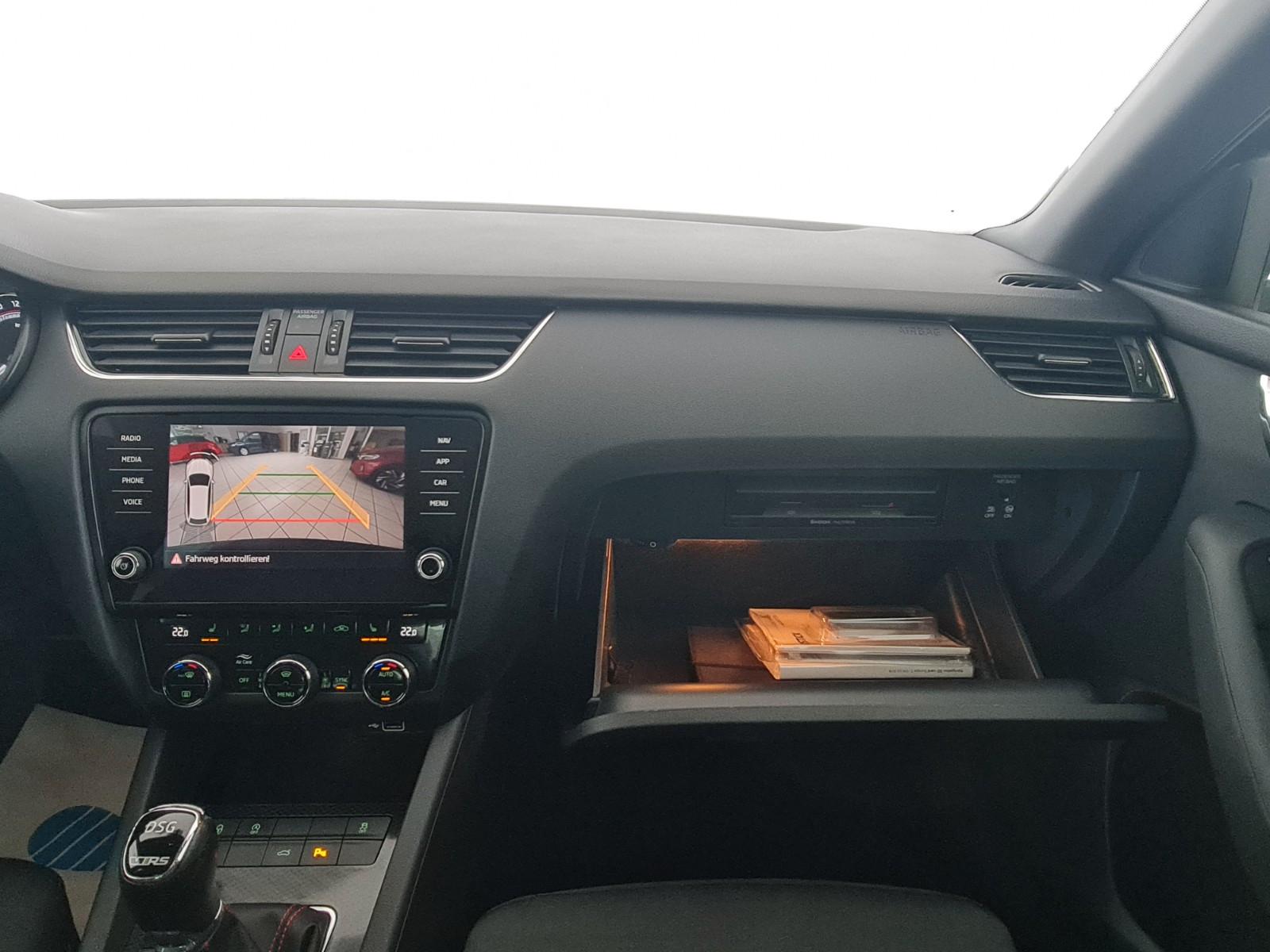 Skoda Octavia Combi RS, unfallfrei, Navi, Kamera, LED