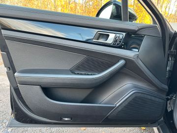 Porsche Panamera - 12