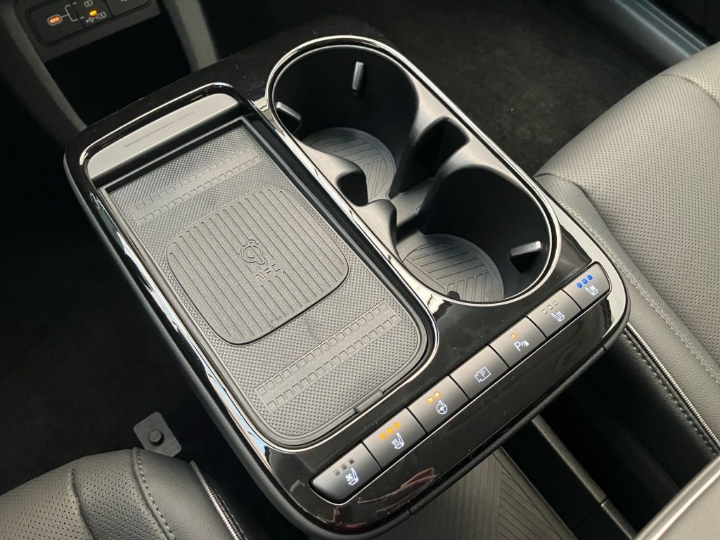 Fahrzeugabbildung Hyundai IONIQ 5 2WD 84kWh Uniq 2xKlima 360 4xSHZ AUT HUD