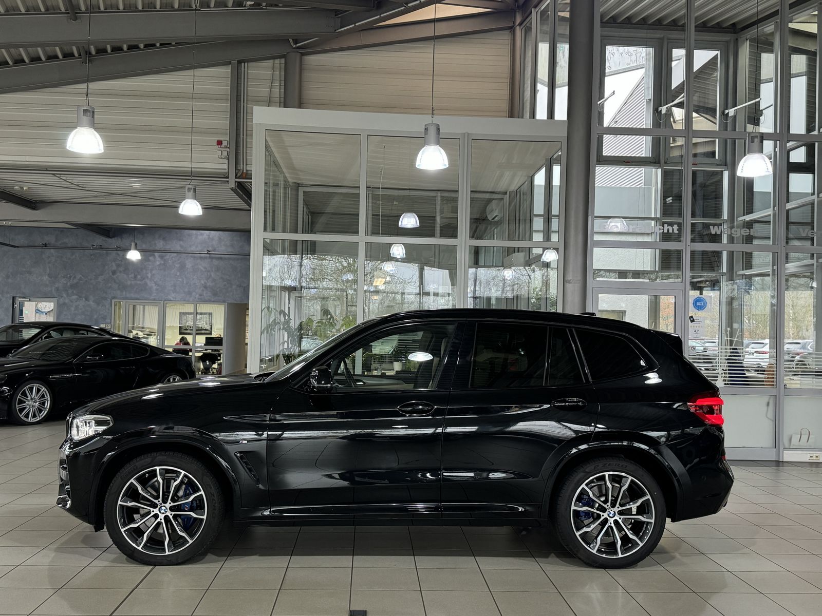 Fahrzeugabbildung BMW X3 xD30d M Sport Panorama Kamera HUD HiFi DisplK