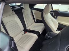 Fahrzeugabbildung C 400 Cabrio 4Matic AMG Line Sportpaket HUD AHK-