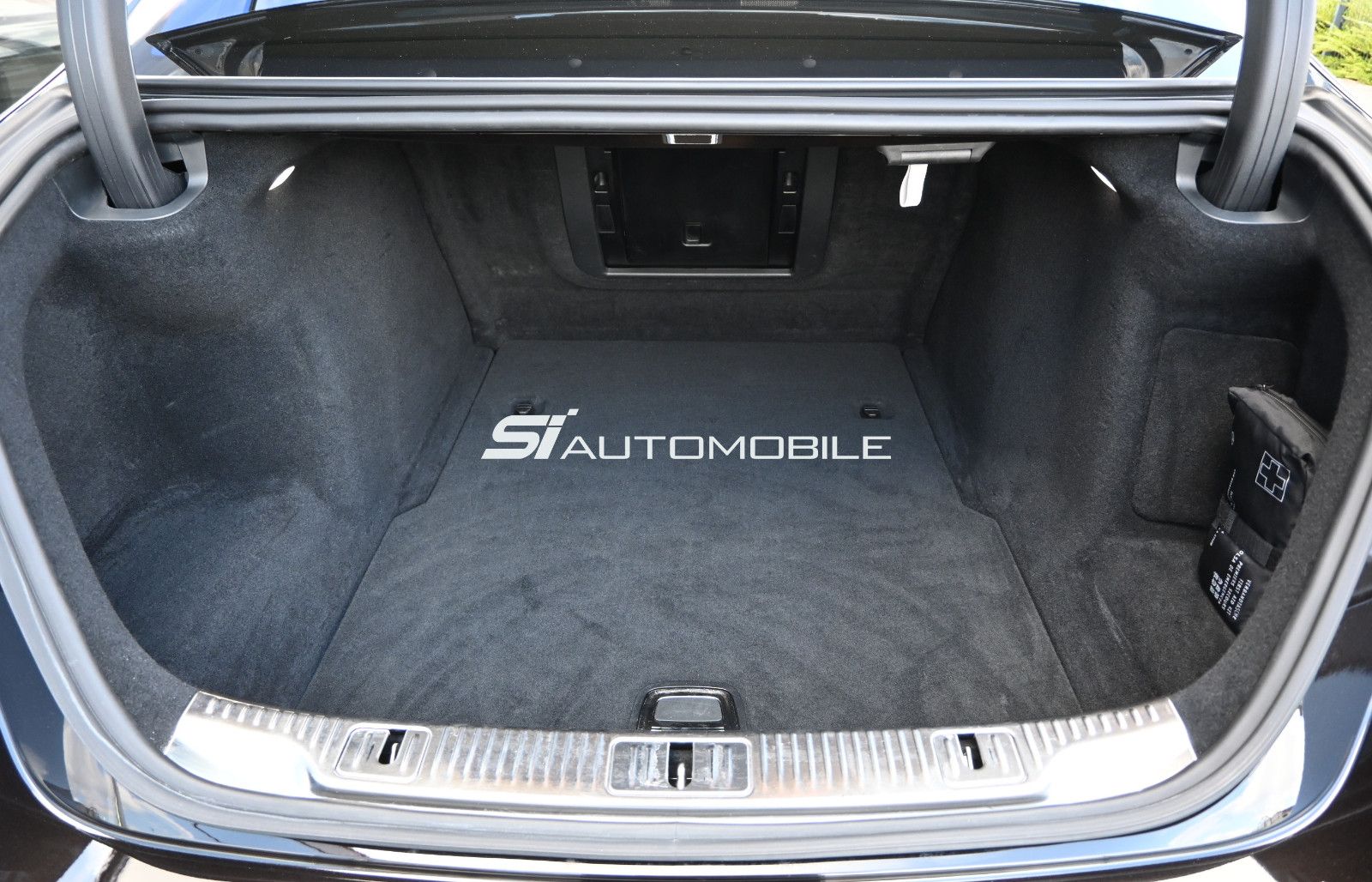 Fahrzeugabbildung Mercedes-Benz S 400 d 4MAT. Lang °UVP 170.901€°AHK°FOND-TV°HUD