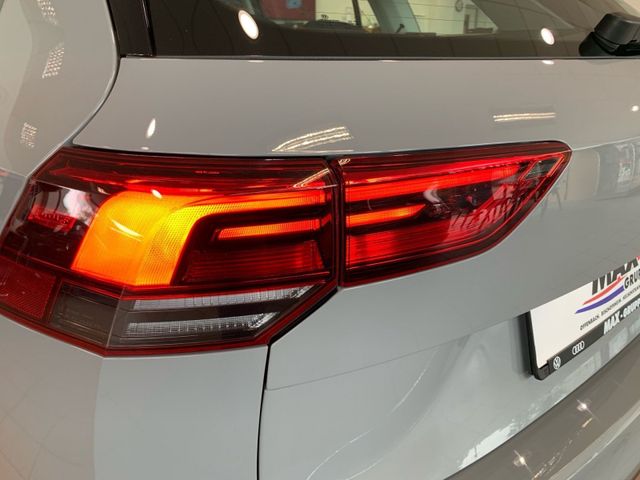 Golf VIII Variant 2.0 TDI LIFE +LED+ACC+APP+DCP+