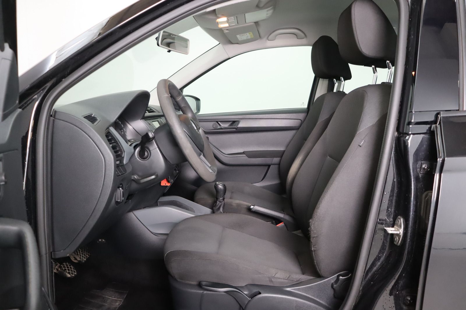Fahrzeugabbildung SKODA Fabia 1.2 TSI Active Combi 1.Hand