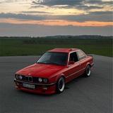 BMW Bmw E30 VFL 320i M-technik1 hennarot - BMW 320 aus 1984