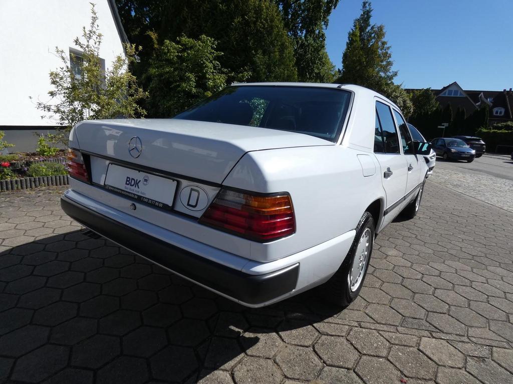 Mercedes-Benz E 260
