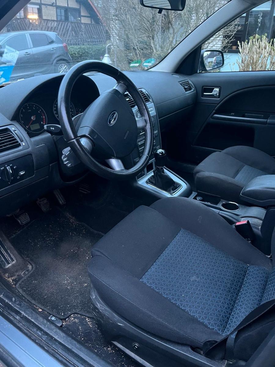 Ford Mondeo 2005 — engine 120 HP (88kW)