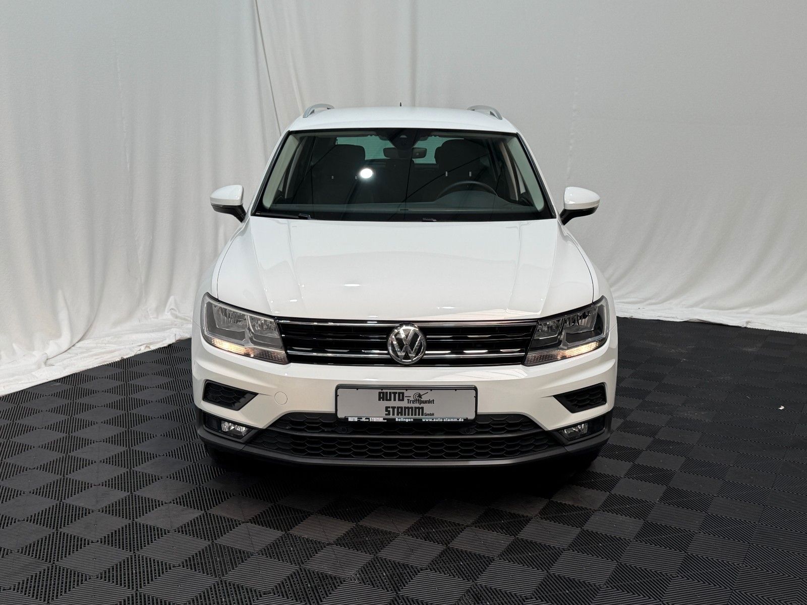 Fahrzeugabbildung Volkswagen Tiguan Comfortline DSG-4Motion-Full Link