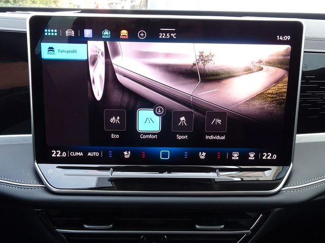 Passat Variant 1.5 eTSI DSG Business "Premium"