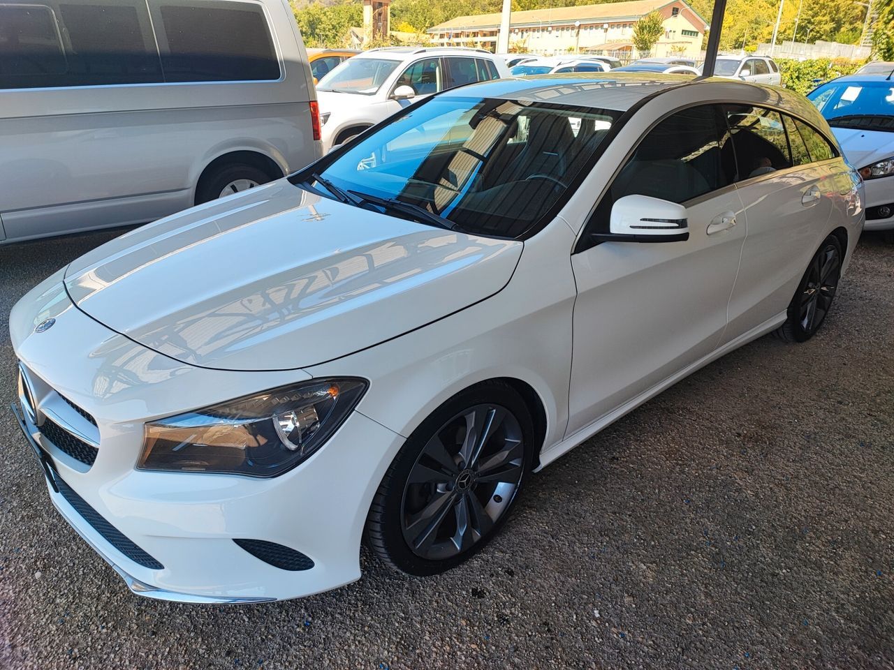 Mercedes Mercedes-Benz Mercedes-benz CLA 180 d S.W. Automat