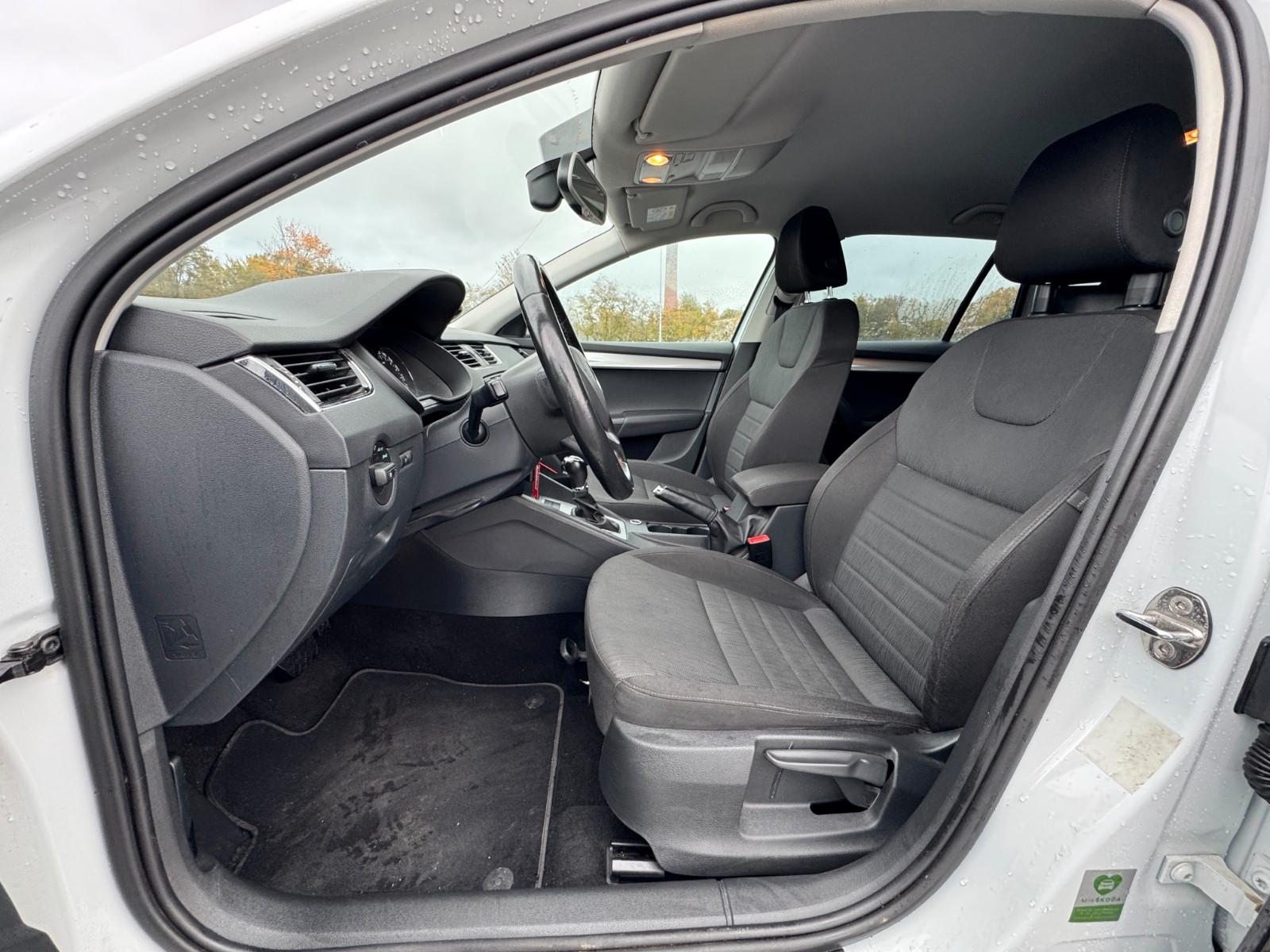 Skoda Octavia 2015 — photo 11