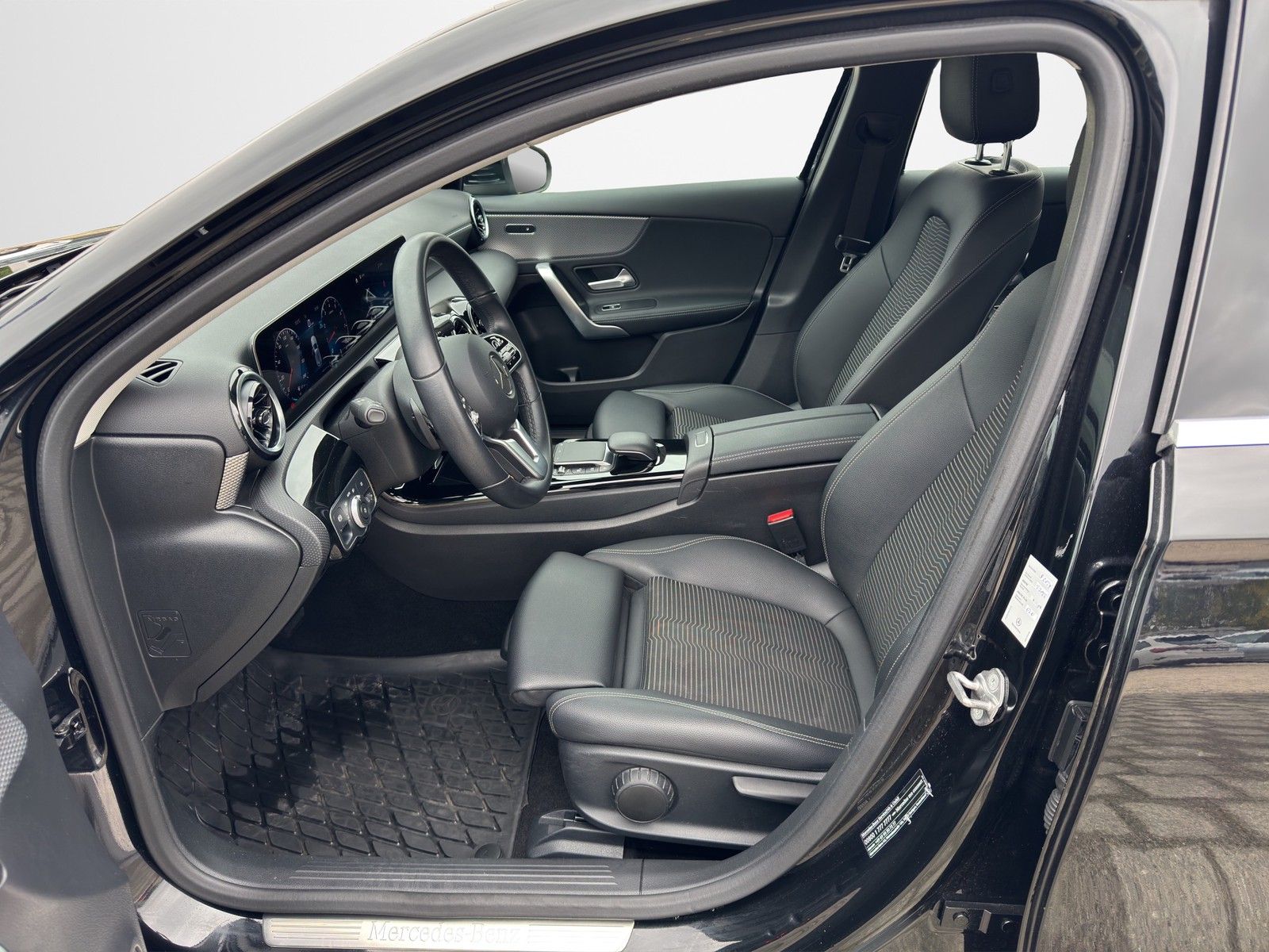 MERCEDES-BENZ A 180 Progressive AUTOMATIK / KLIMA / NAVI / SIT - Image 9
