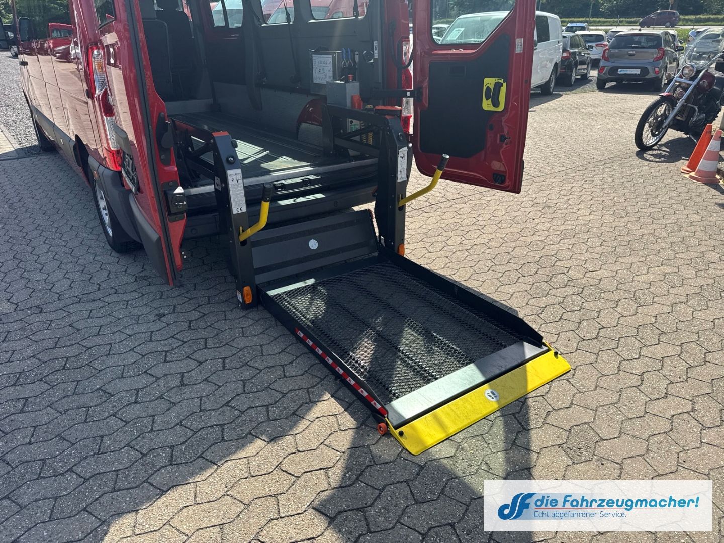 Fahrzeugabbildung Opel Movano 8093