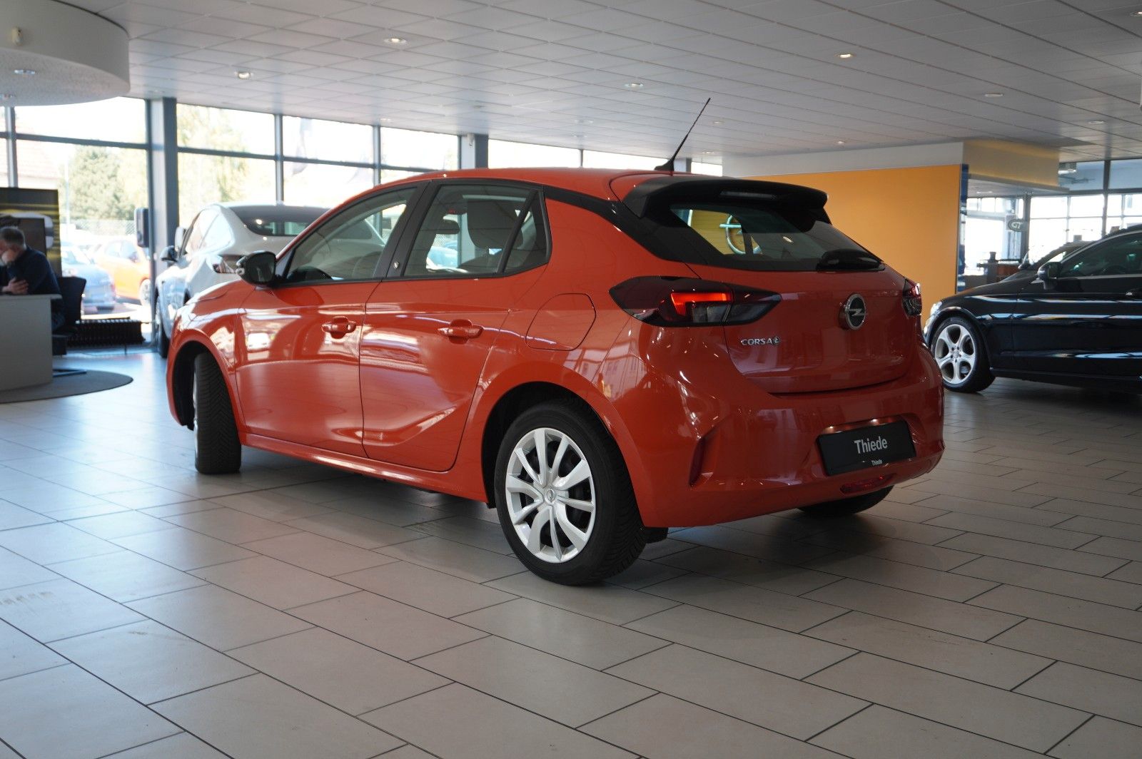 Fahrzeugabbildung Opel Corsa-e F EDITION 7KW NAVI/VIRT/DAB/TEMP/WÄRMEP