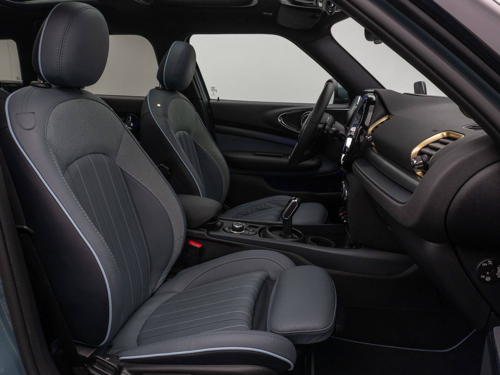 Fahrzeugabbildung MINI John Cooper Works Clubman Panorama HUD H/K Voll