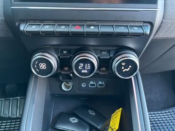 Renault Clio TCe 90 Techno SHZ LKHZ NAVI 360 KAM