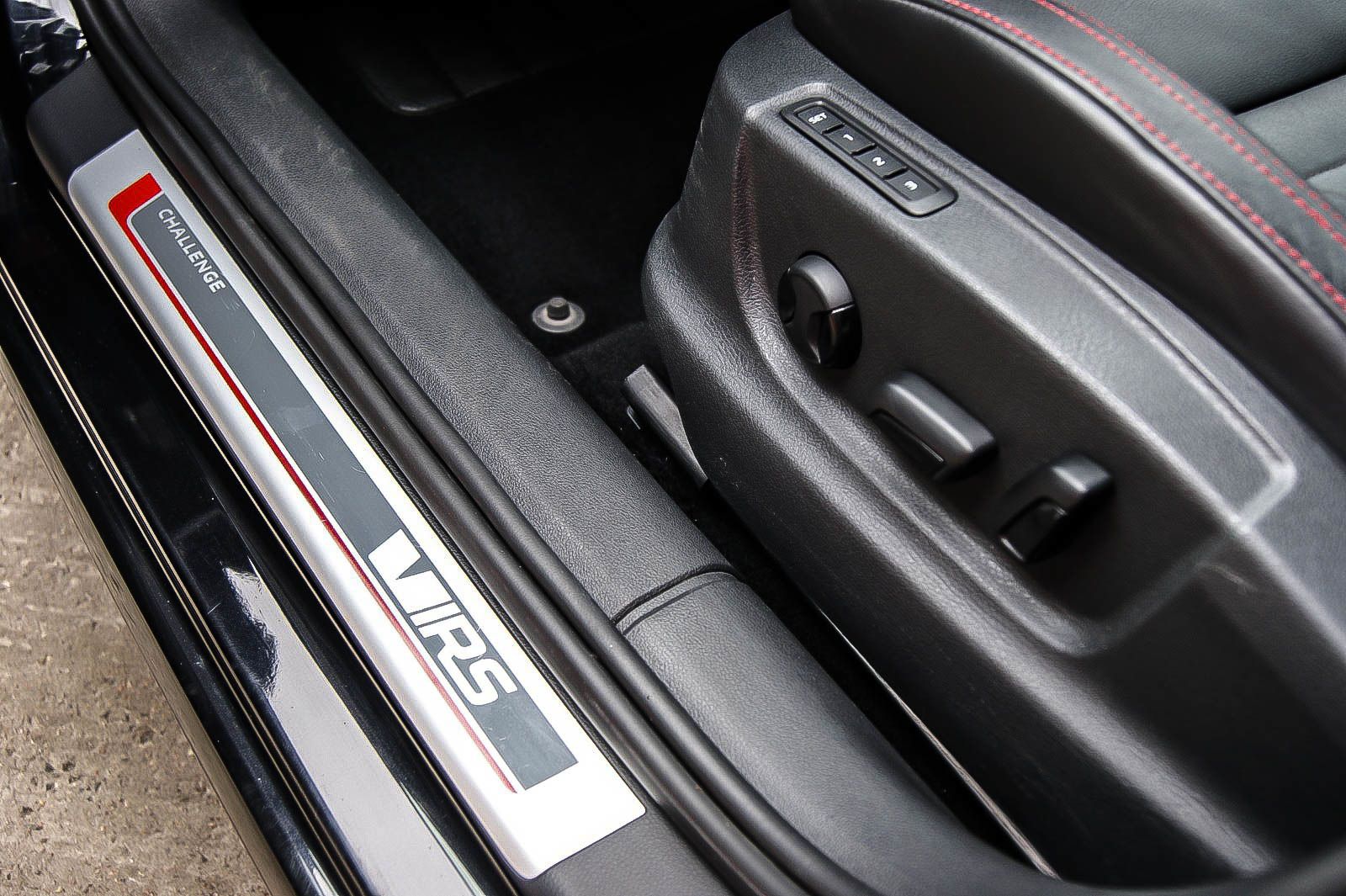 Fahrzeugabbildung SKODA Octavia Combi RS 20TSI CHALLENGE XL LEDER XENON