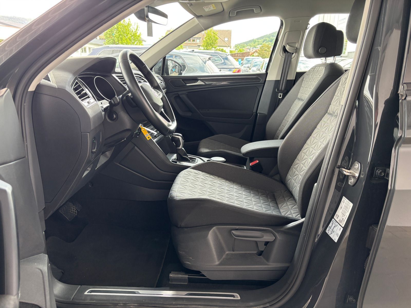 Volkswagen Tiguan - Bild 12