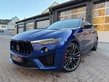 Maserati Levante Trofeo Q4 3.8 V8 Alcantara ACC Sitzheiz. - Maserati Levante Trofeo mit Benzin-Antrieb