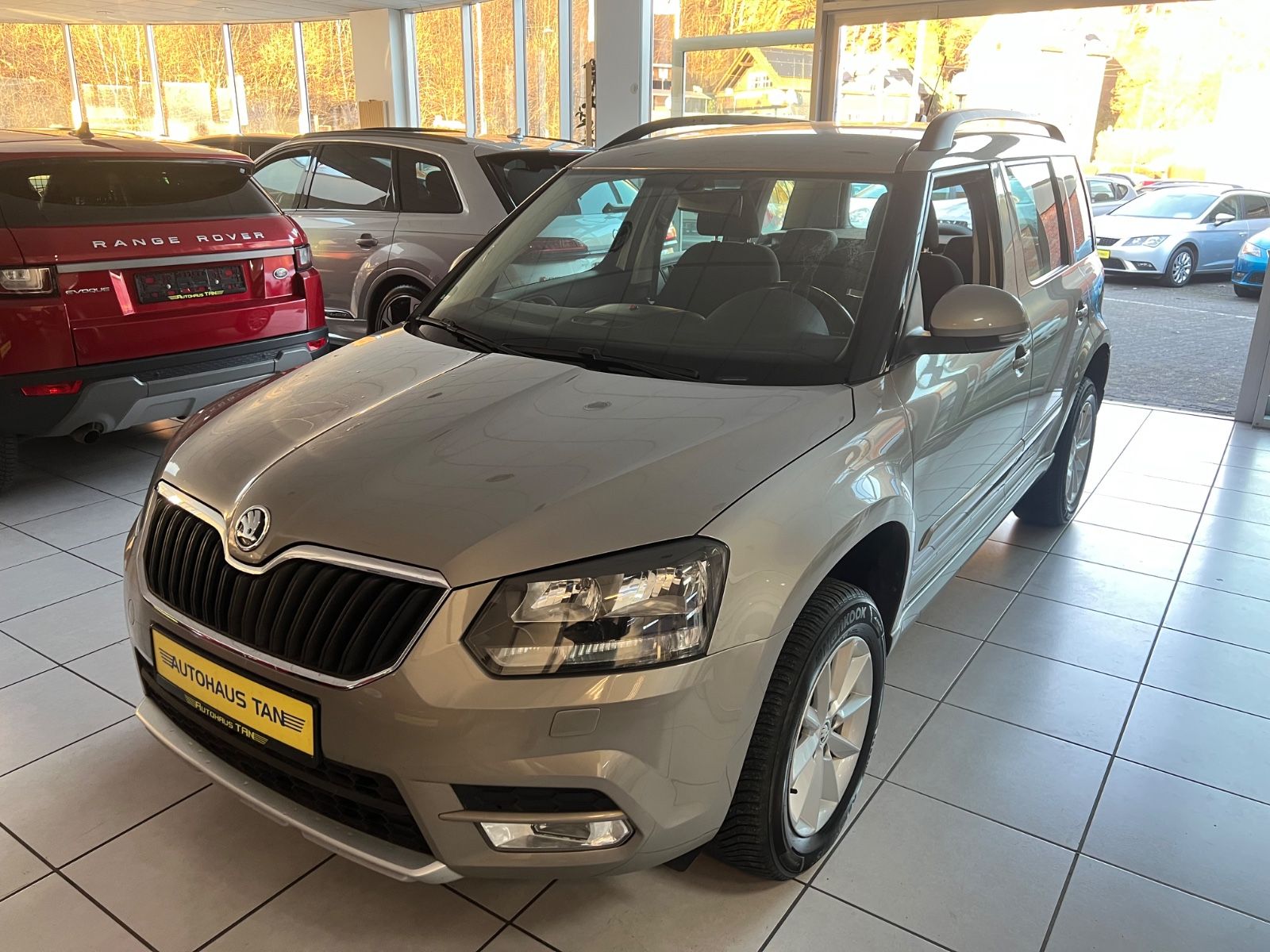 Fahrzeugabbildung SKODA Yeti 2.0 TDI Ambition * KAMERA *