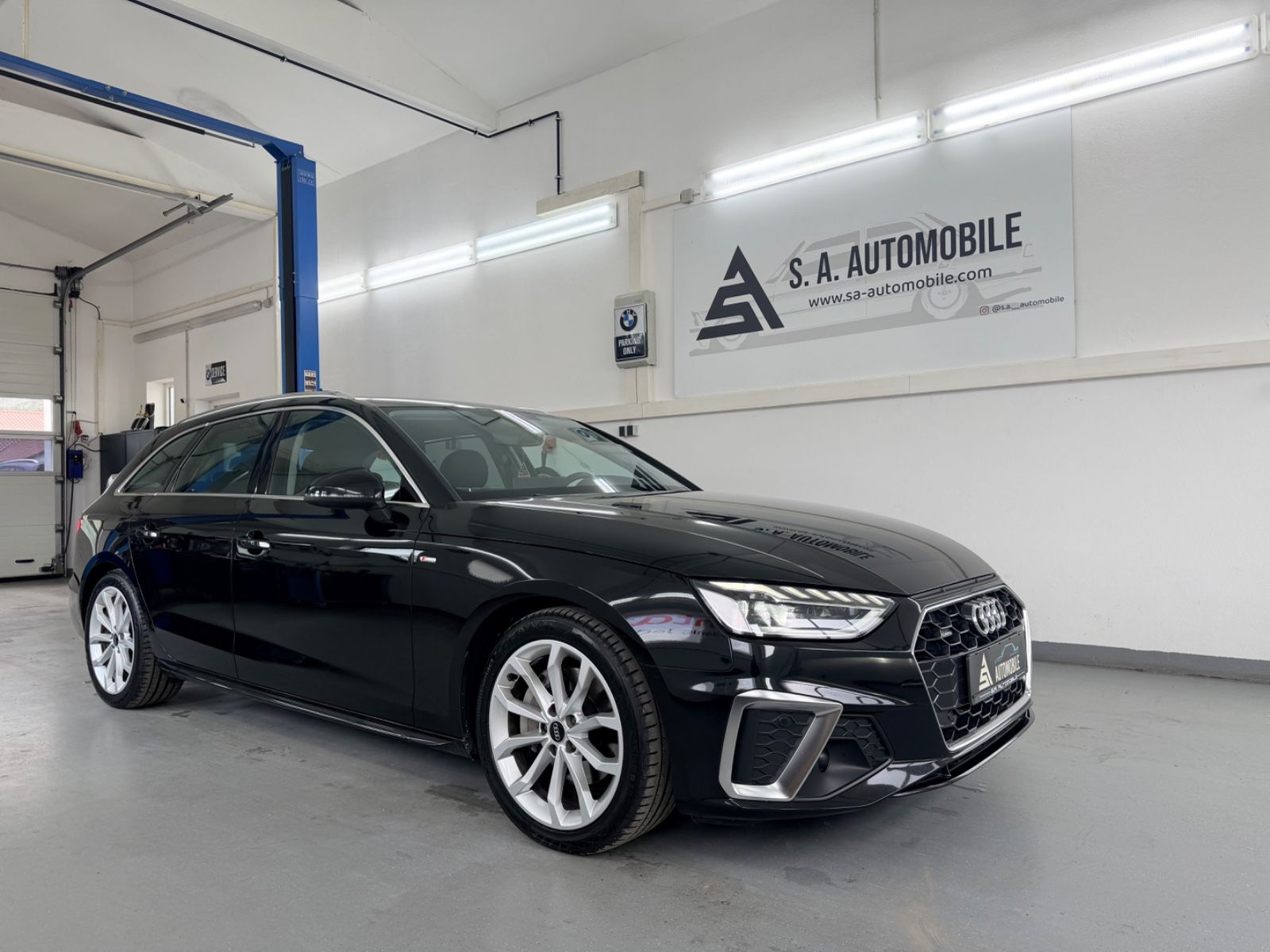 Audi A4 Avant 40 TFSI quattro S line*AHK*Ambiente*