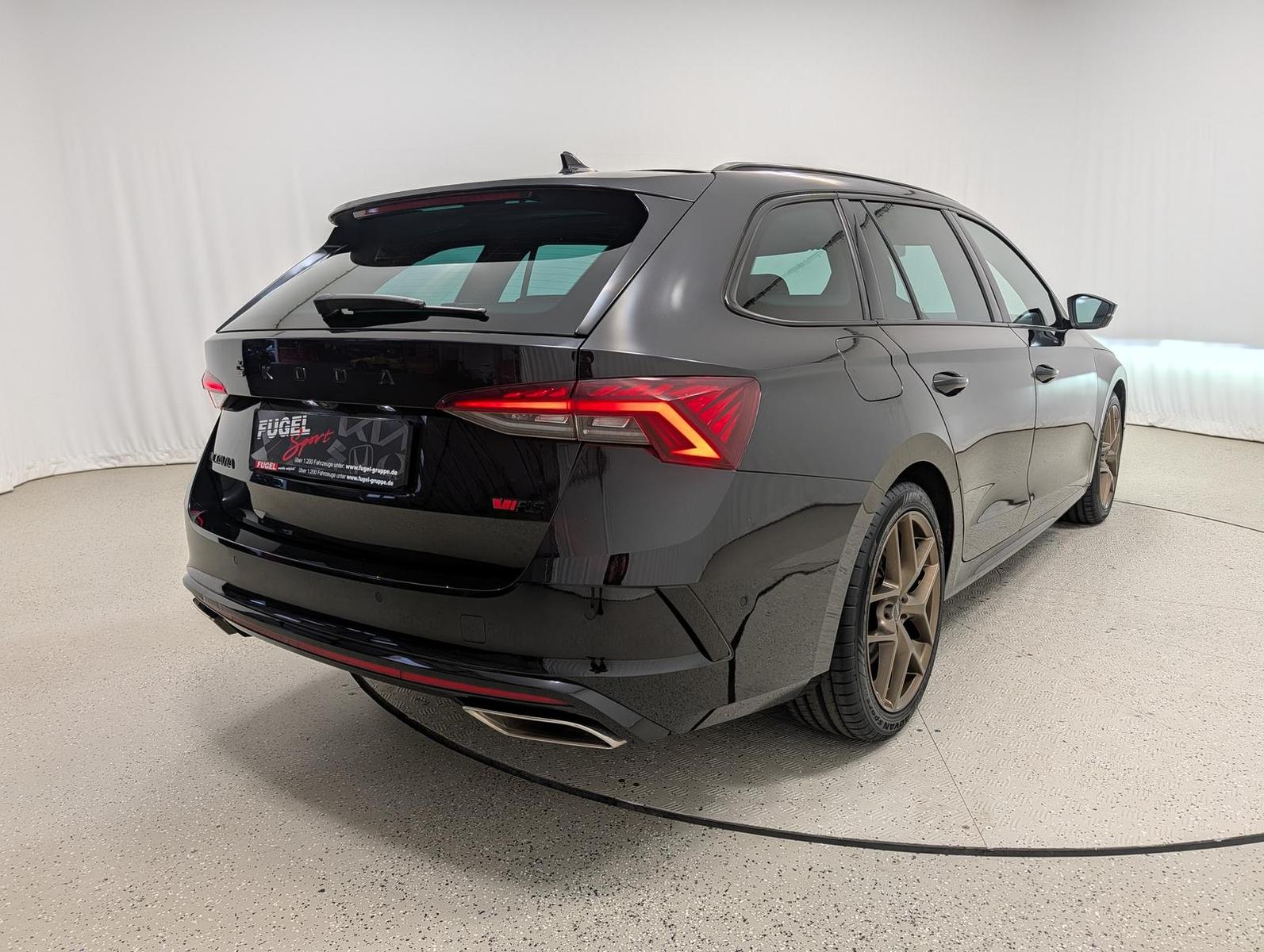 Skoda Octavia 2.0 TSI RS Matrix HuD Navi AHZV RFK Alu1, миниатюра 4