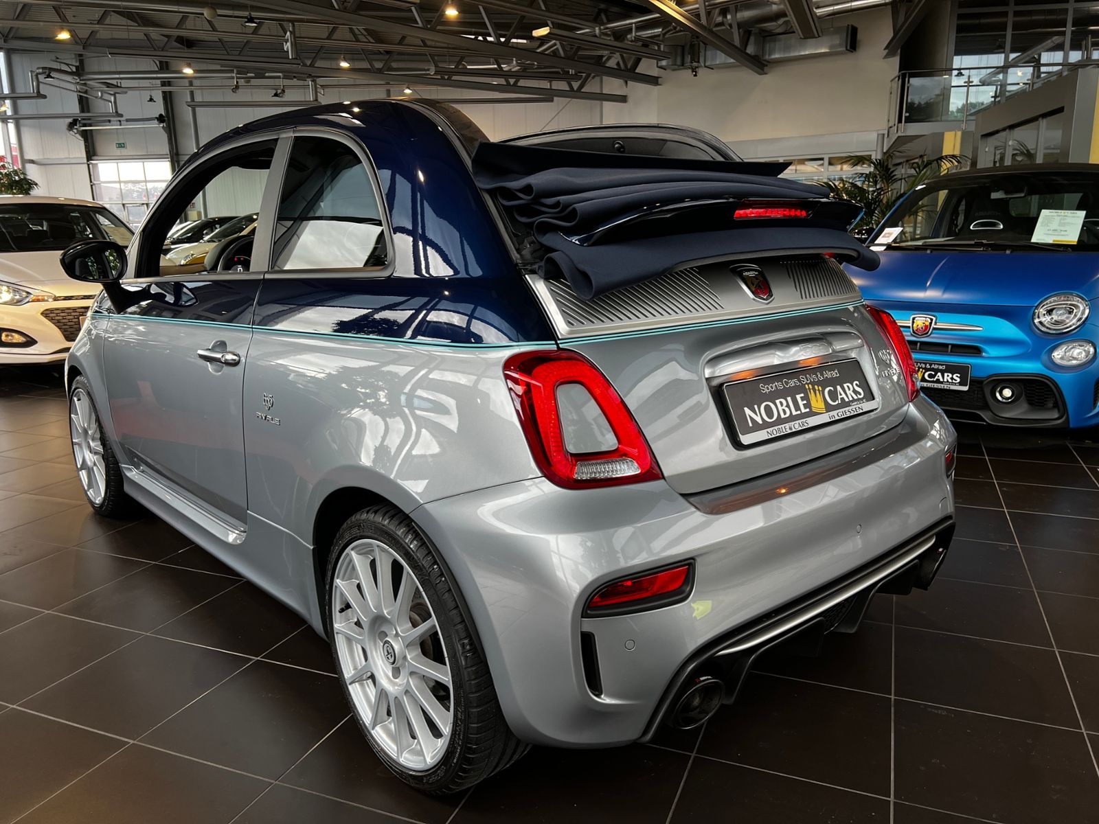 Fahrzeugabbildung Abarth 695C Rivale 175th Anniversary XEN NAVI LEDER Sit