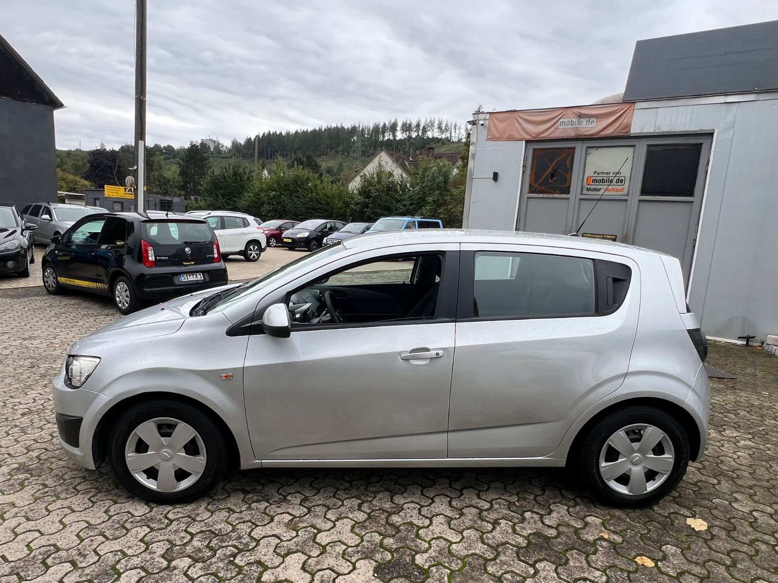 Fahrzeugabbildung Chevrolet Aveo Schrägheck LT *TÜV NEU*