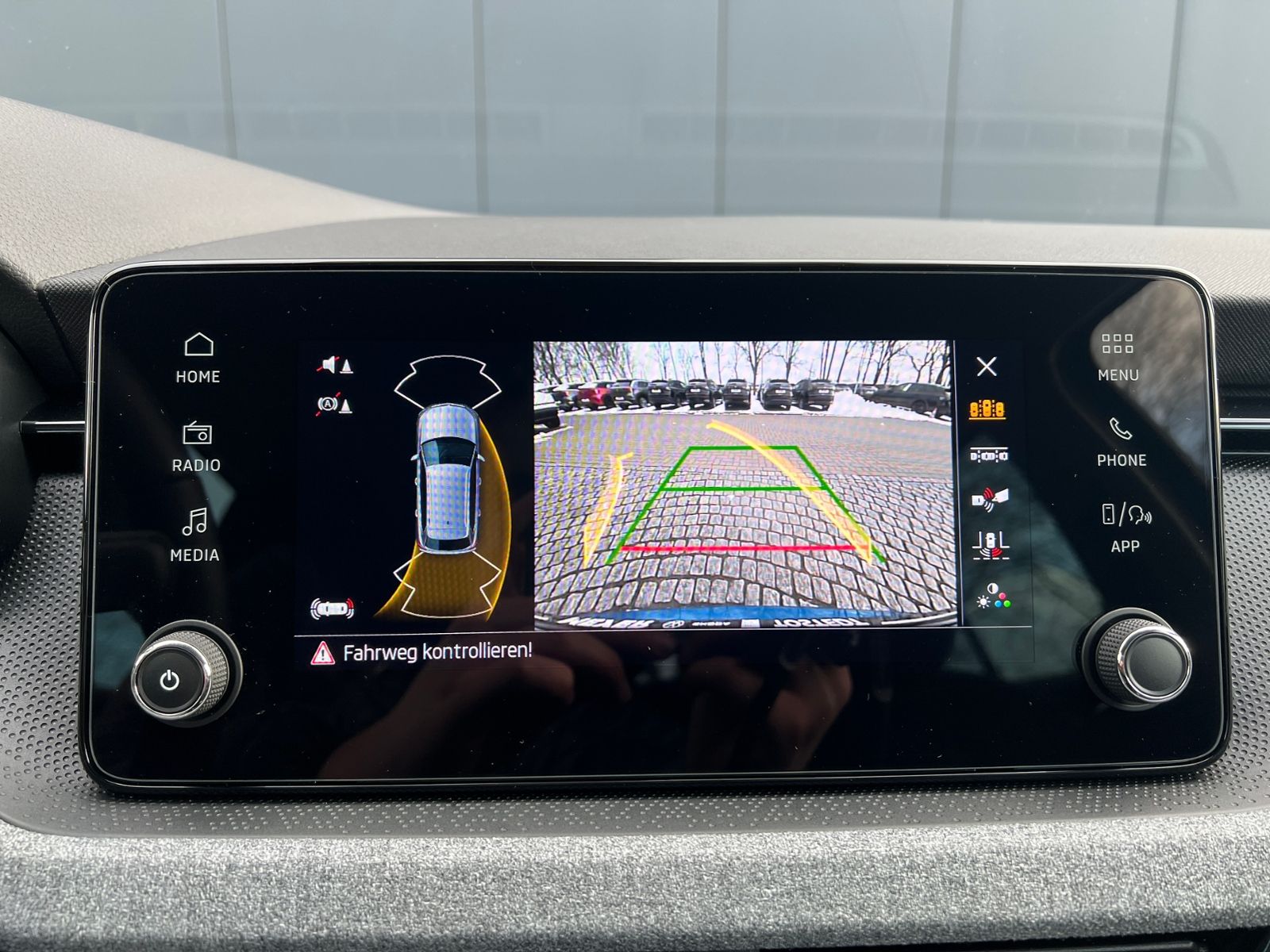 Fahrzeugabbildung SKODA Kamiq Selection 1.0 TSI DSG *Vorb. AHK, LED, ACC