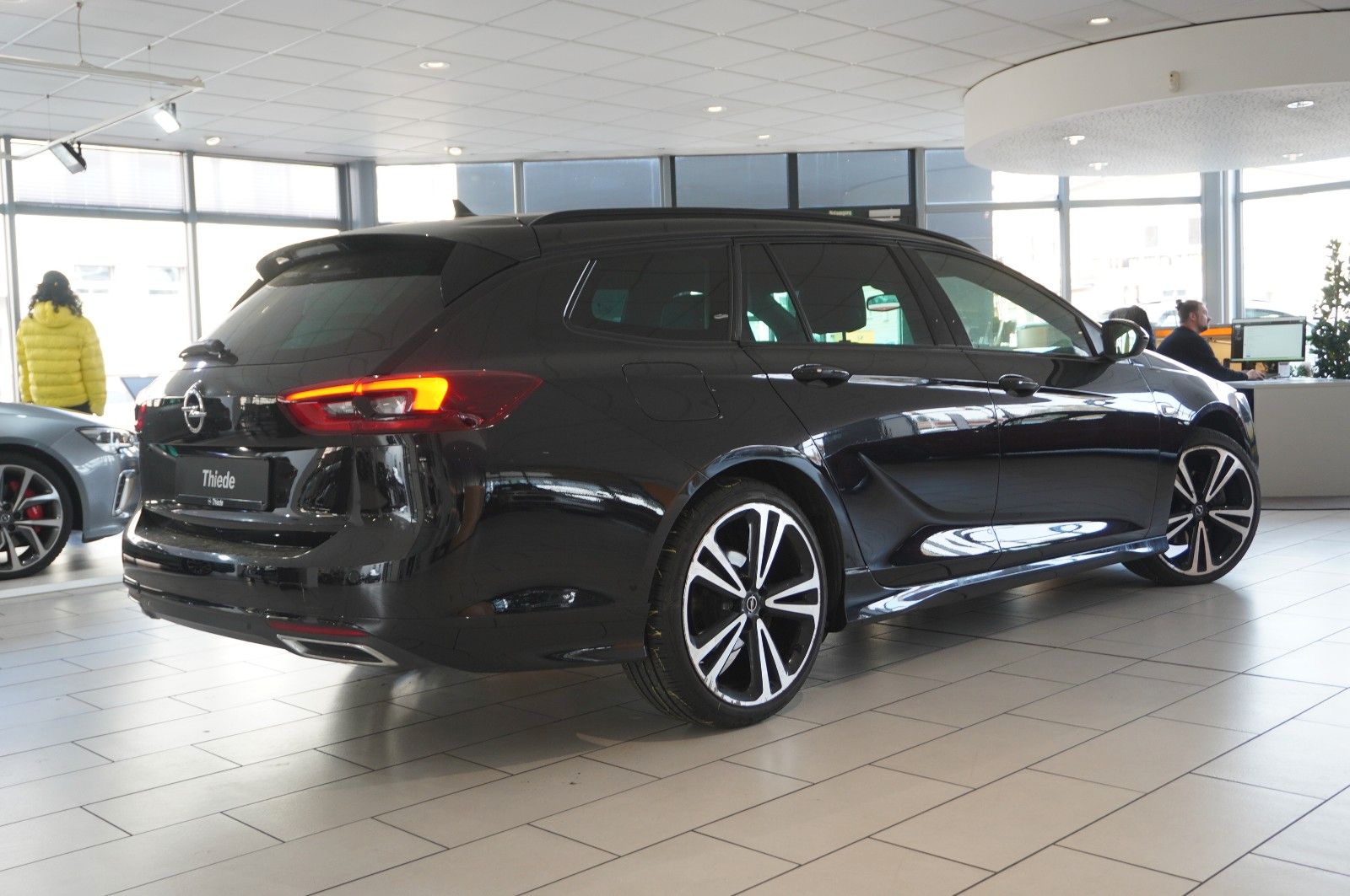 Fahrzeugabbildung Opel Insignia B ST 2.0D ULTIMATE NAVI/LED/OPC/VIRTU.