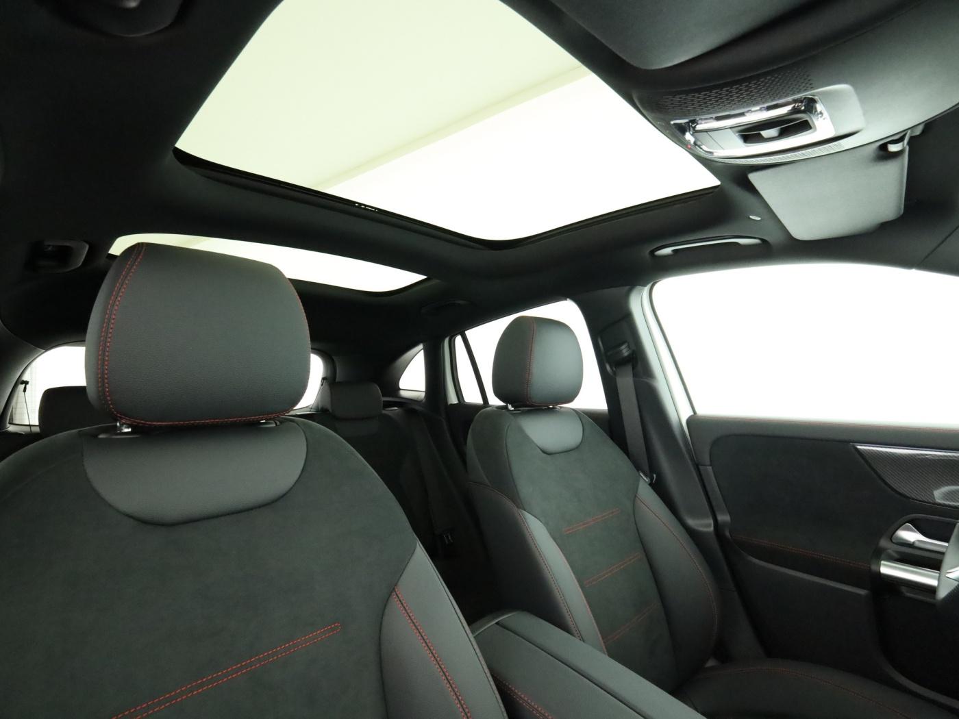 Mercedes-Benz GLA *AMG*RückKamera*Panodach*Keyless*WinterP, миниатюра 21