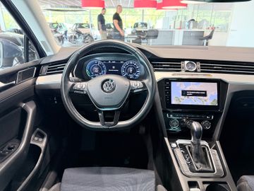Volkswagen Passat Variant - 11