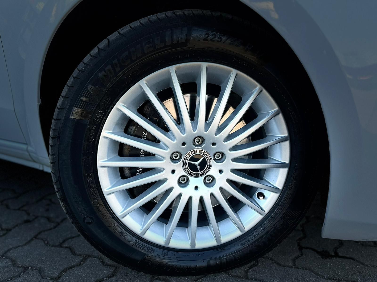 MERCEDES-BENZ V250d EDITION LANG* LED#SHZ#SH#AHK#DTR#SPUR#TOT - Image 9