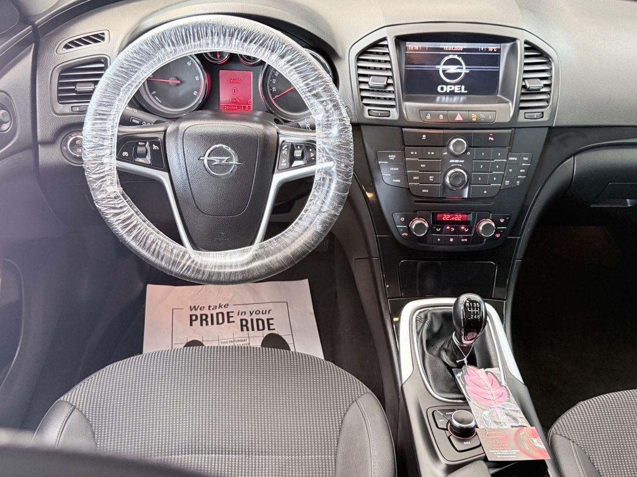 Opel Insignia 2010 — photo 9