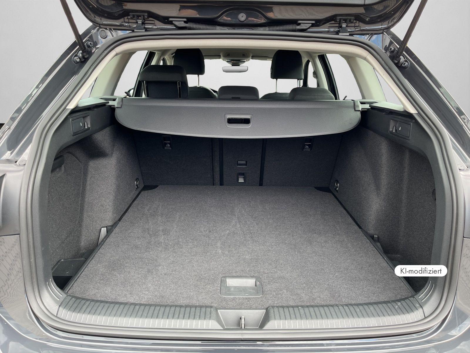 Volkswagen Golf VIII Variant 1,0 TSI DSG NAVI/Lane Assist/L, миниатюра 15