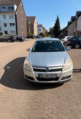 Opel Auto Opel astr - Opel Astra aus 2005: Kombi