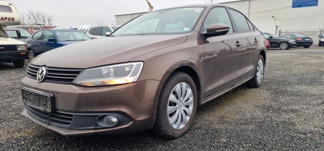 Volkswagen Jetta VI Comfortl*PDC*2-Zon-Klimaaut*Top-Zustand