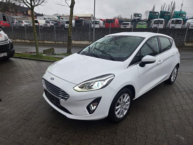 Ford Fiesta Titanium/1. HAND/ 1 Jahr Garantie / TÜ...