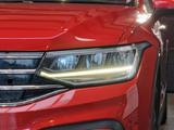 Volkswagen Tiguan Allspace Life 2,0TDI*MASSAGE*ALCANTARA* - rote Volkswagen Tiguan Allspace
