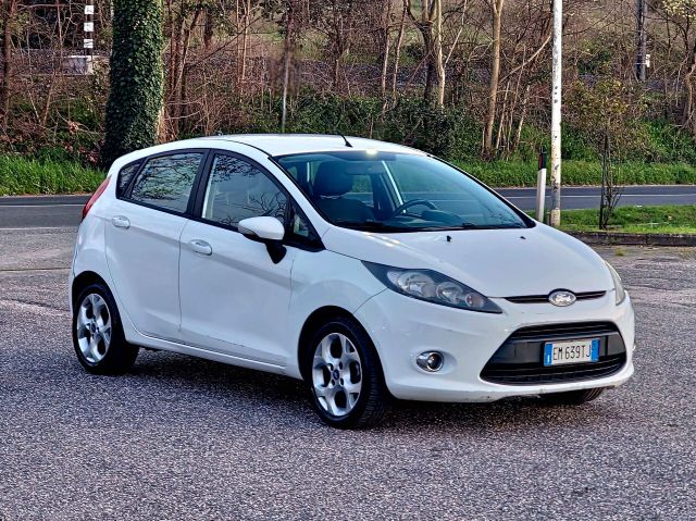 Ford Fiesta 1.4 TDCi 70CV 5 porte Titanium 2012-