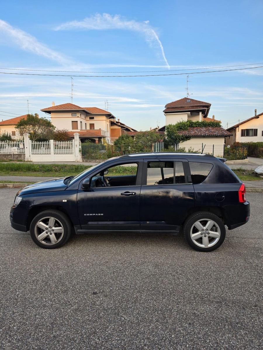 Jeep Compass 2012 — photo 9