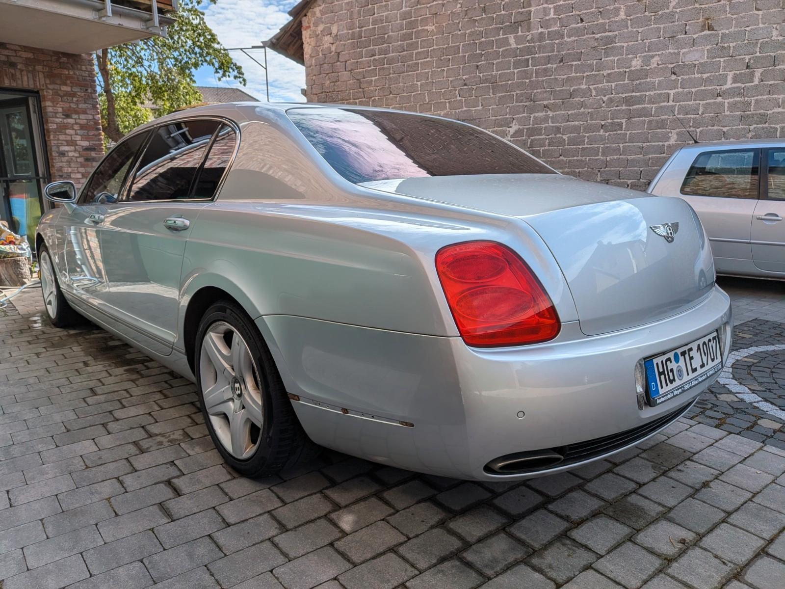 Bentley Continental Flying Spur 4-Sitzer, Vorhang, SHD
